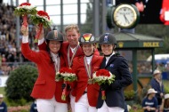 World Champion Jos Lansink with silver medallist Beezie Madden, bronze medallist Meredith Michaels-Beerbaum and 4th placed Edwin - ©FEI