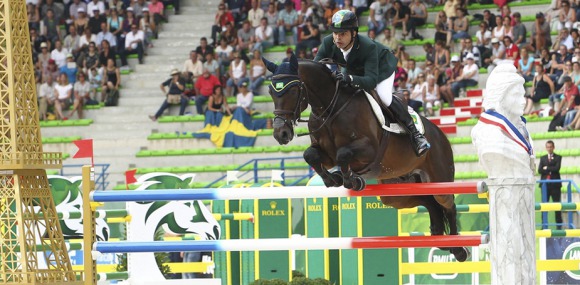 Legendary Pessoa edges his way towards Jumping final